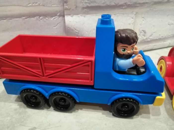 Véhicules et personnages lego duplo - photo numéro 3