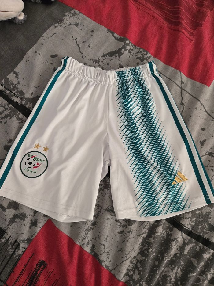 Short de l'Algérie en 12/13 ans - photo numéro 2