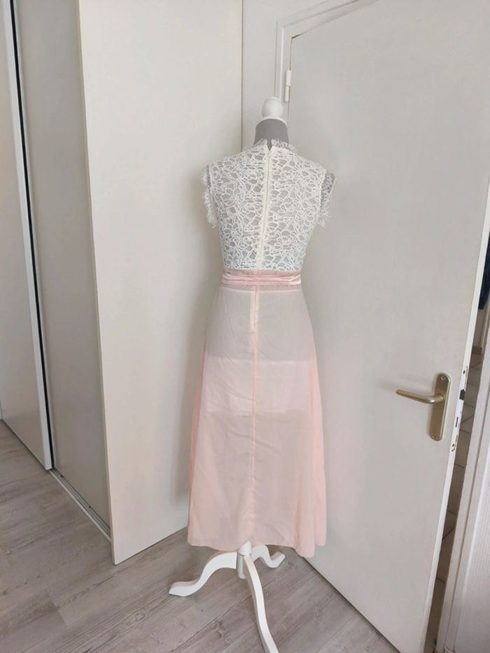 Robe longue  blanche et rose - photo numéro 2
