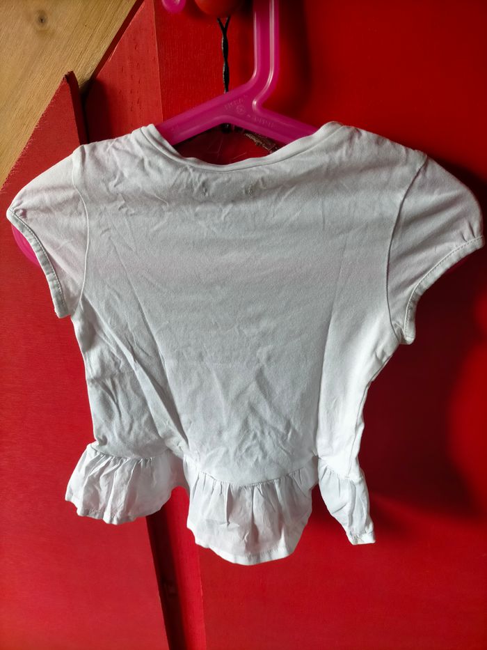 Ravissant tee-shirt IKKs 2 ans - photo numéro 3