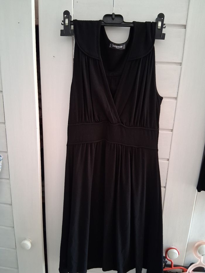 Robe noir - photo numéro 2