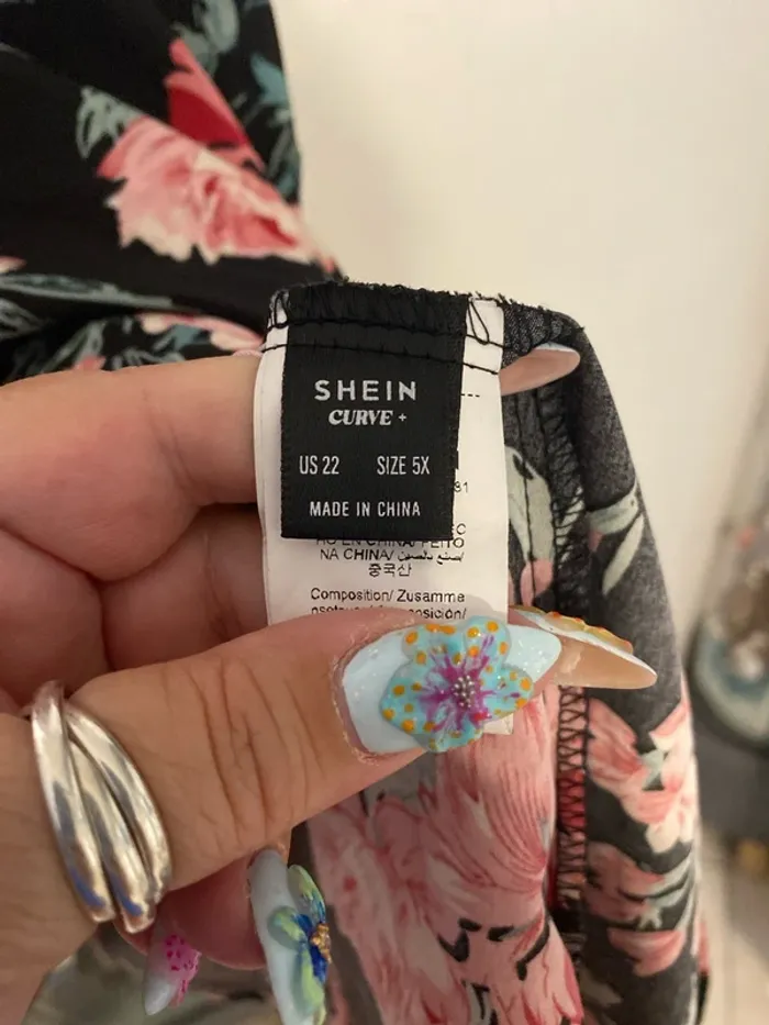 superbe robe épaule dénudée  SHEIN curve 5xl = 54 neuve - photo numéro 4
