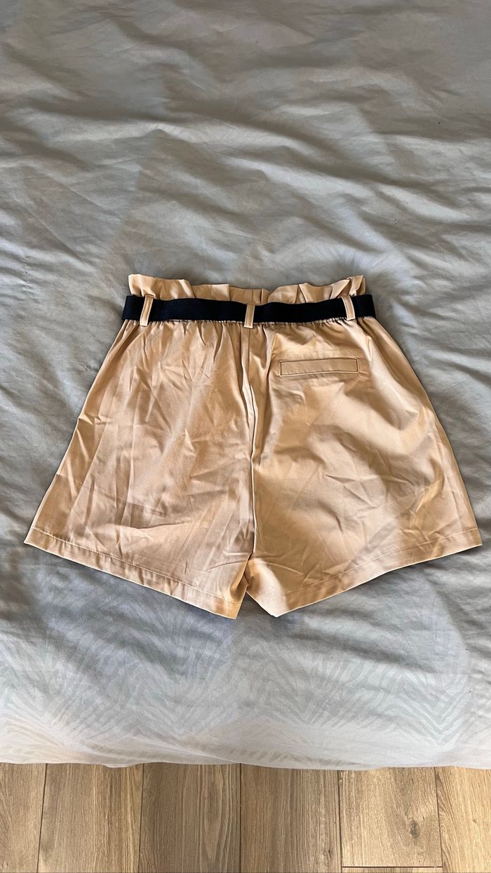 Short fluide avec ceinture - photo numéro 2