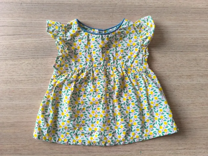 🍋 Blouse Obaïbi 6 mois – Manches courtes – Motif citrons – Tissu gaufré