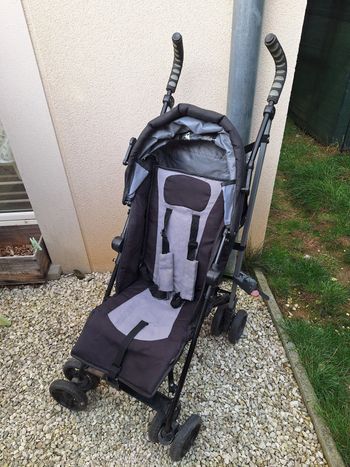 Poussette canne