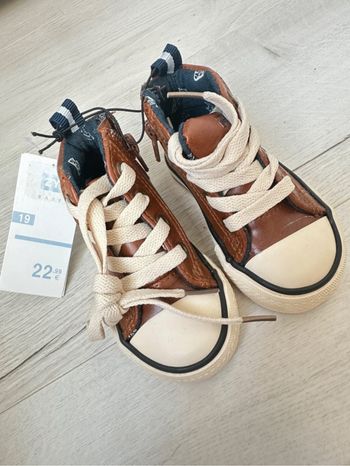 Chaussure taille 19 neuve