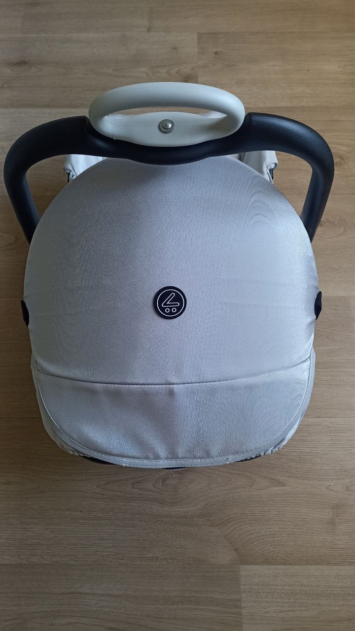 Siege auto Mutsy safe2go gris - photo numéro 4