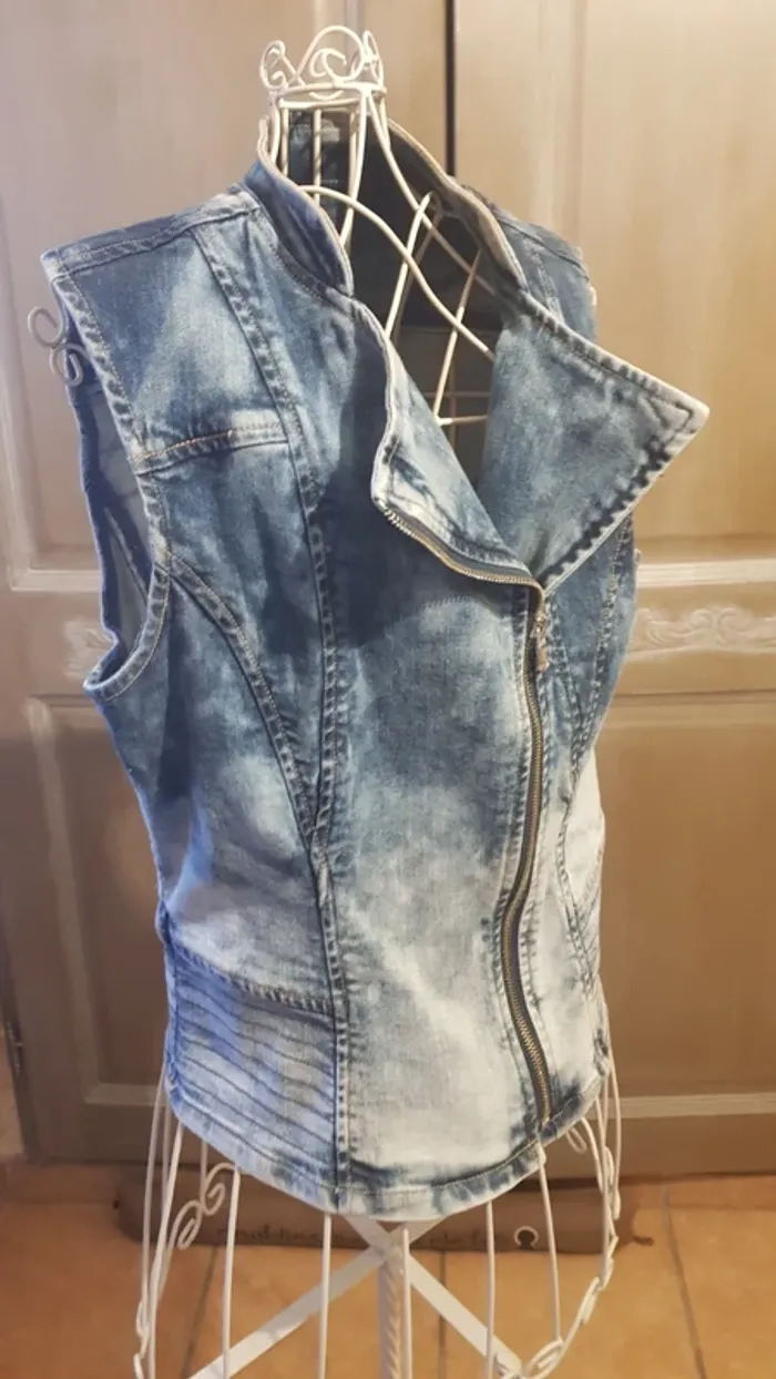 Veste courte Jean délavé sans manche - photo numéro 2