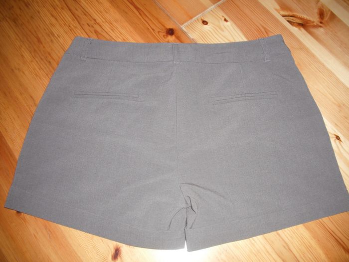 short à pinces taille 38 - photo numéro 2