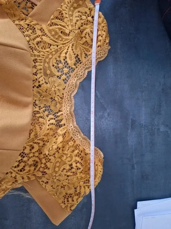 Robe moutarde - photo numéro 8