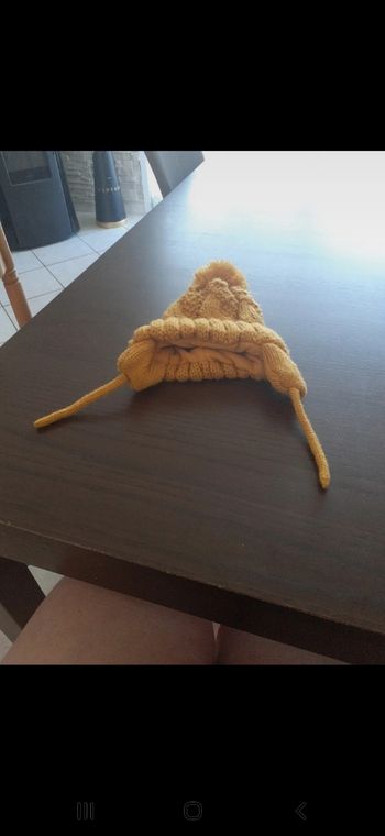 Bonnet taille 9 /12 mois