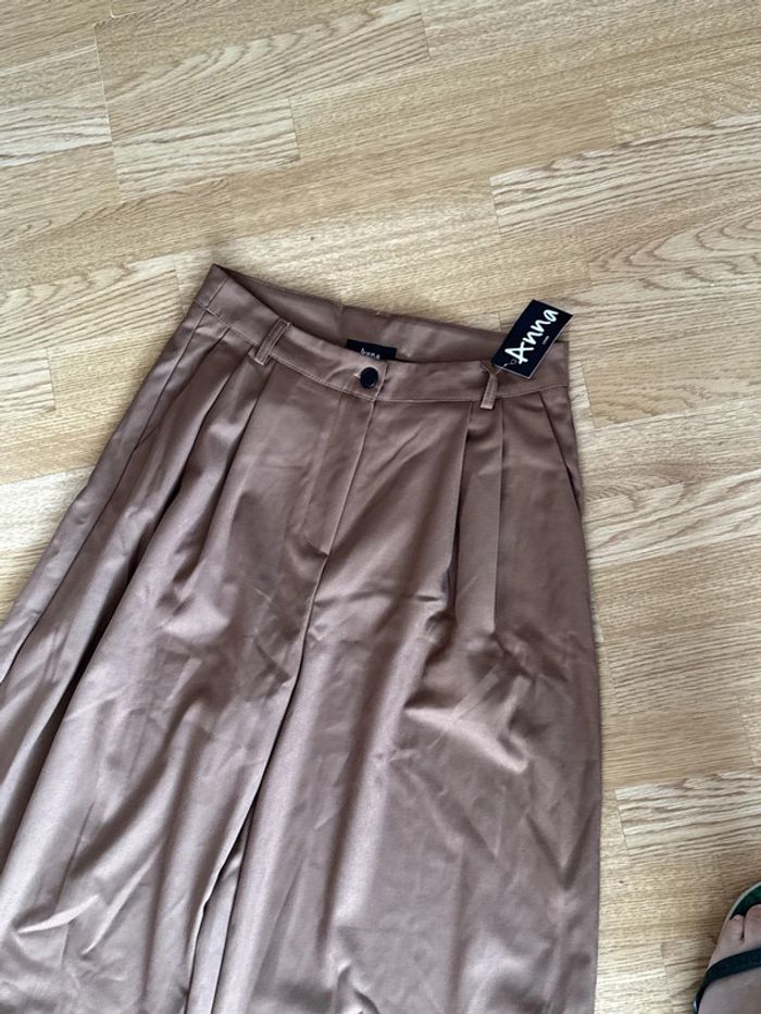 Pantalon à jambe large taille M neuf Anna - photo numéro 5