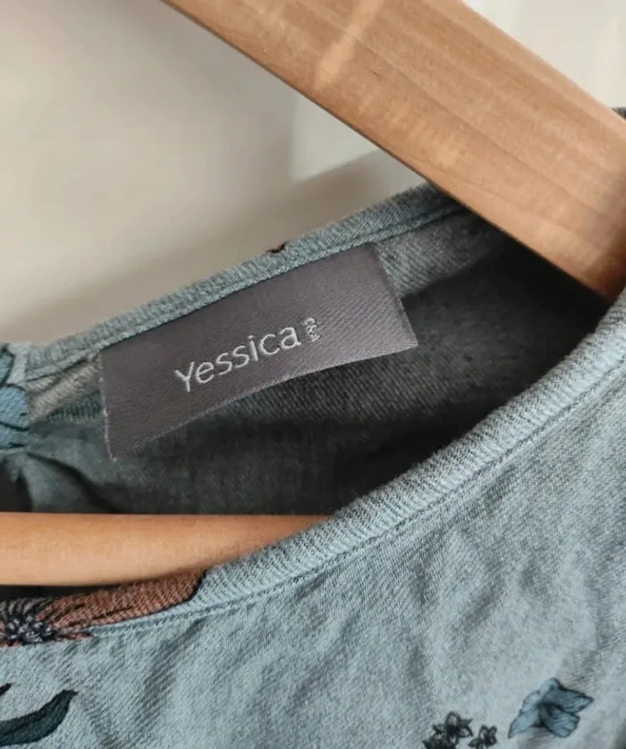 👕blouse fleurie gris - Yessica- très bon état général - taille 38 - photo numéro 10