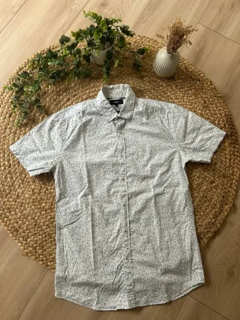Chemise fleurie manches courtes taille S