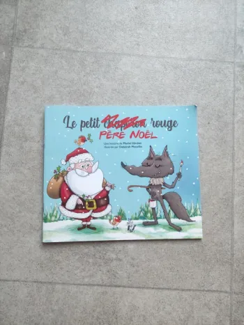 Le Petit Père Noël rouge