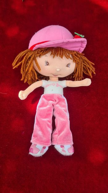 Poupée charlotte aux Fraises