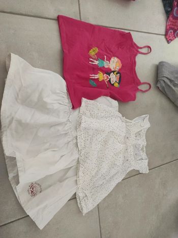 Lot 6 ans débardeur , tunique et jupe