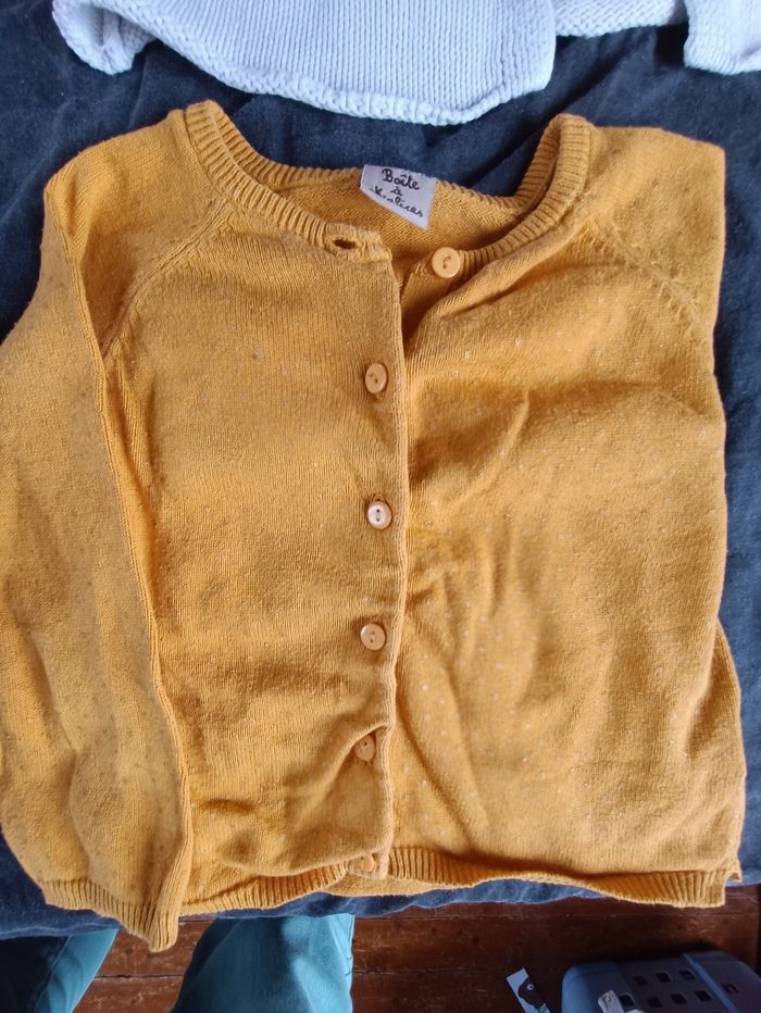 Lot gilets/pulls - photo numéro 3