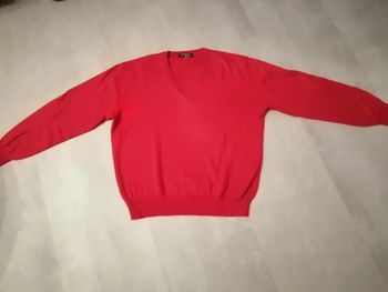 pull col V rouge taille 52 Conferioni di Luffo