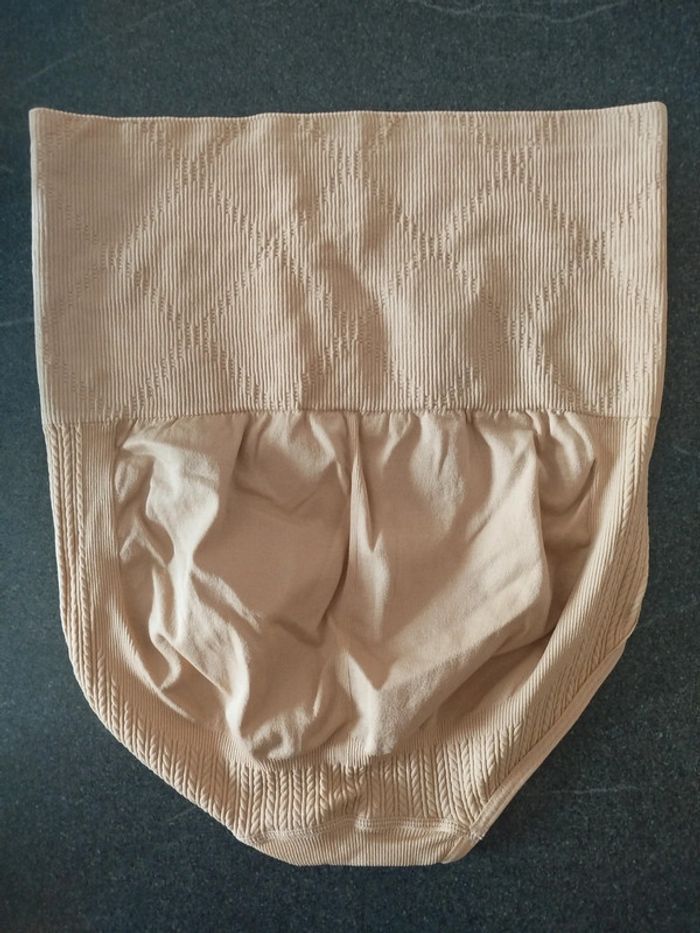 Culotte gainante - photo numéro 2
