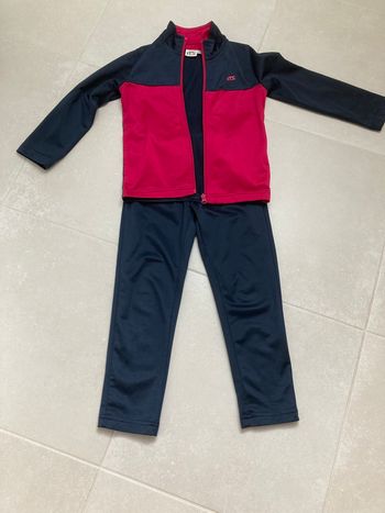 Ensemble jogging taille 6 ans