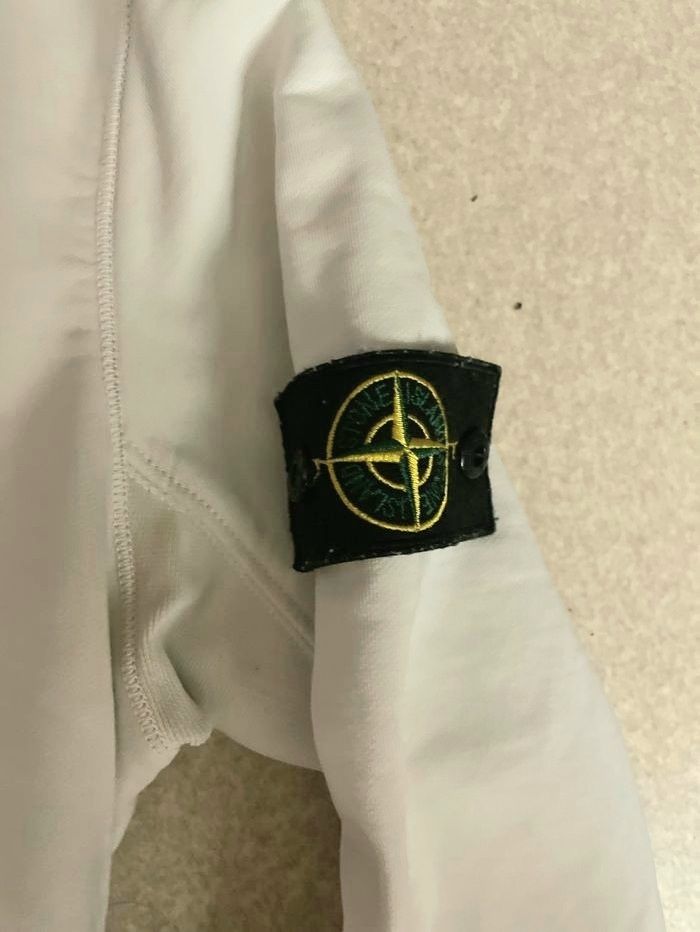 sweatshirt homme Stone Island taille L blanc  excellent etat - photo numéro 4