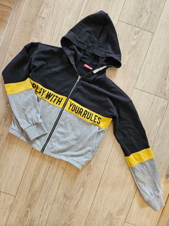Sweat sport 14 ans TBE