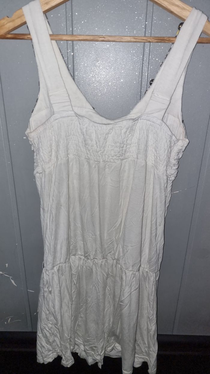 Robe miss you 
Taille l/ 40 - photo numéro 2