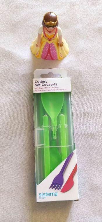 Set de couverts pliable neuf,