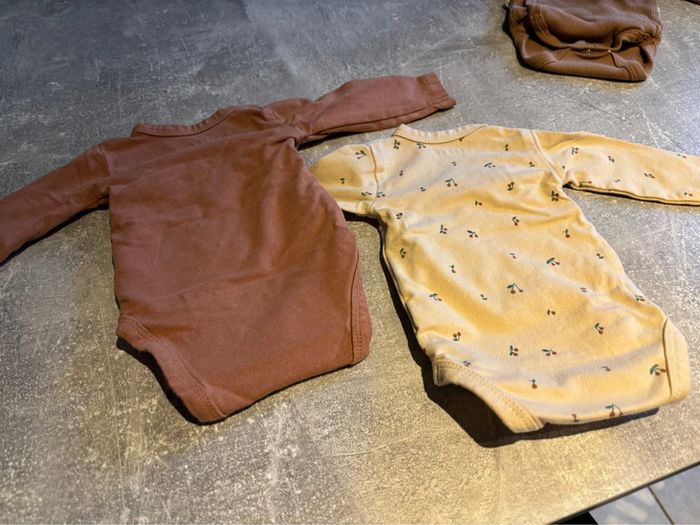 Lot de bodie bébé fille - photo numéro 12