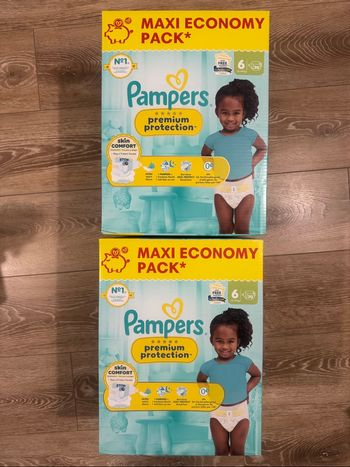 Lot de couches Pampers premium protection taille 6