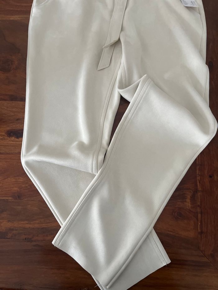 Pantalon beige - photo numéro 2