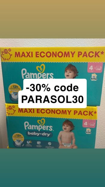 216 couches taille 4 Pampers baby dry