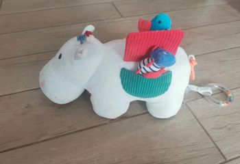 Peluche d'activité hippo