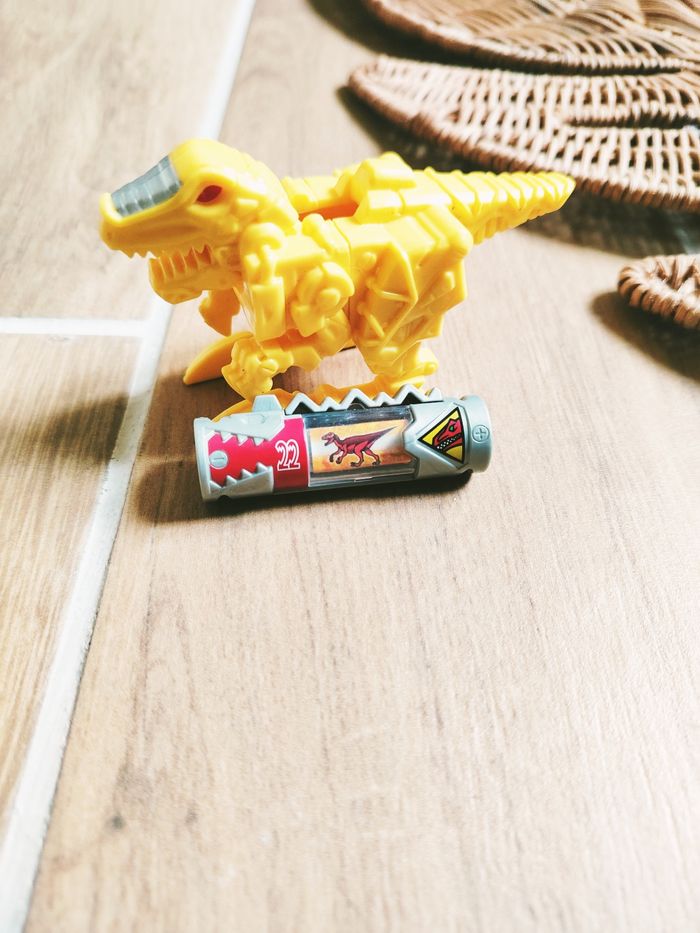 🦖 Power rangers dino charge mini zord et Energem/dino chargeur n* 22 Fukuiraptor Bandai