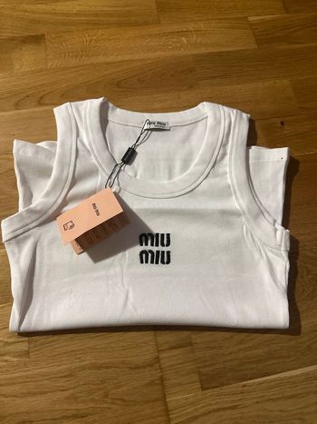 Débardeur blanche, Miu-Miu