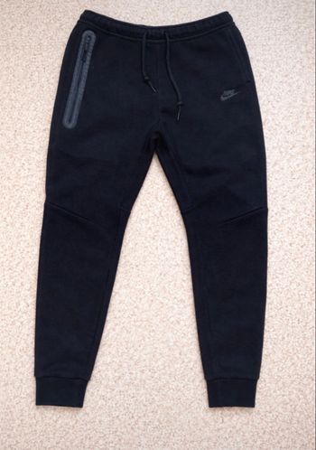 🔥 À vendre 🔥 Bas Nike Tech noir 🖤