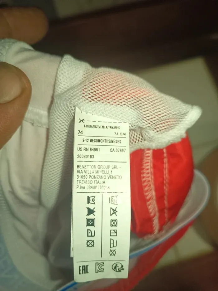 Short de bain Benetton taille 74 cm - photo numéro 4