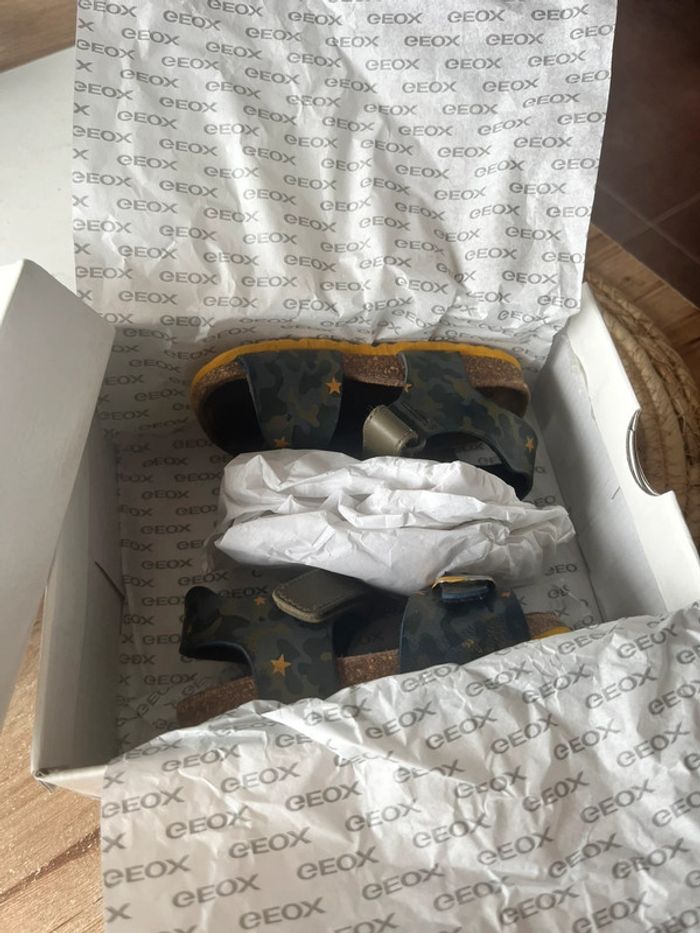 Sandales imprimé camouflage pointure 22 - photo numéro 2