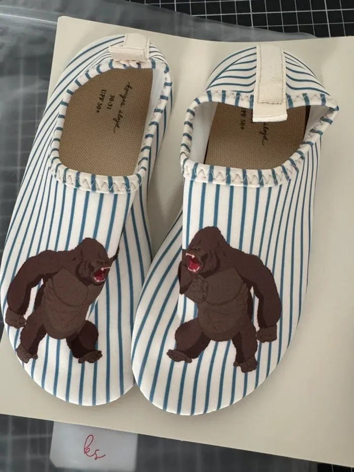Konges Sloejd Aster Swim Shoes taille 30-31 couleur stripe blue neuves