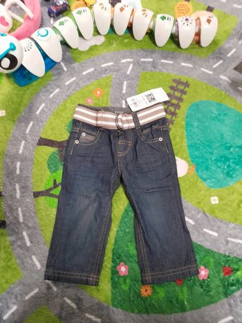 Jeans neuf tape à l 😉 👦 6 mois