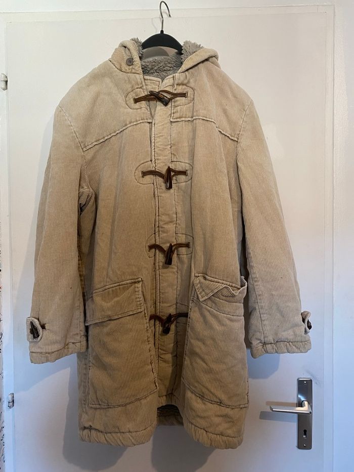 Manteau duffle-coat beige en velours côtelé avec capuche
