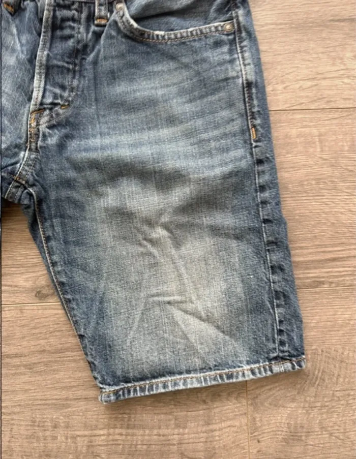 Short en jeans H&M homme S ou 36 - photo numéro 5