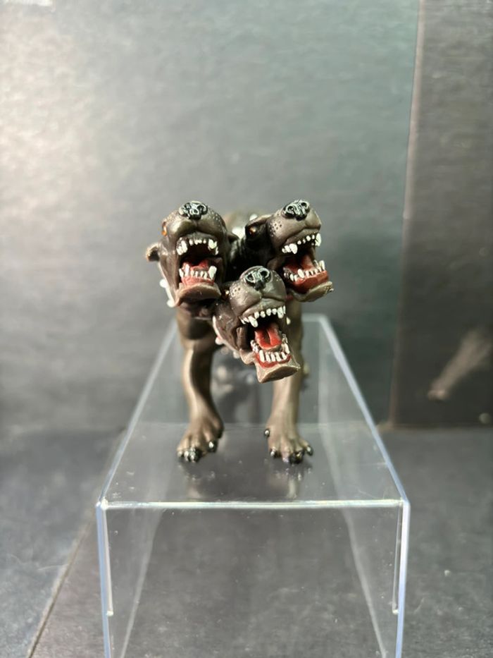 Figurine 2010 papo cerbère chien à trois têtes monstre mythique - photo numéro 3