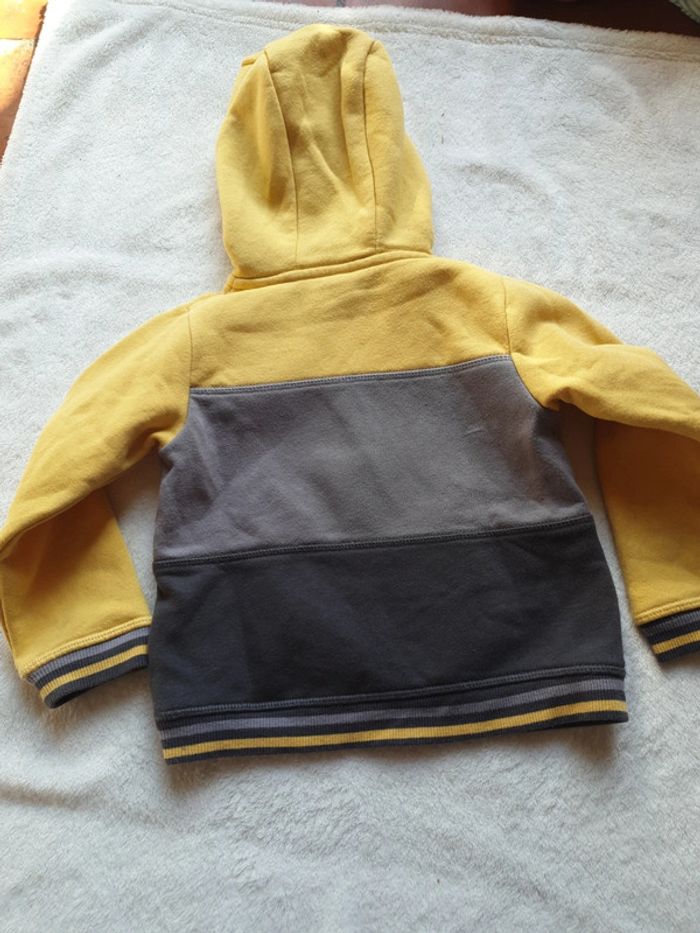 Sweat capuche voiture - photo numéro 5