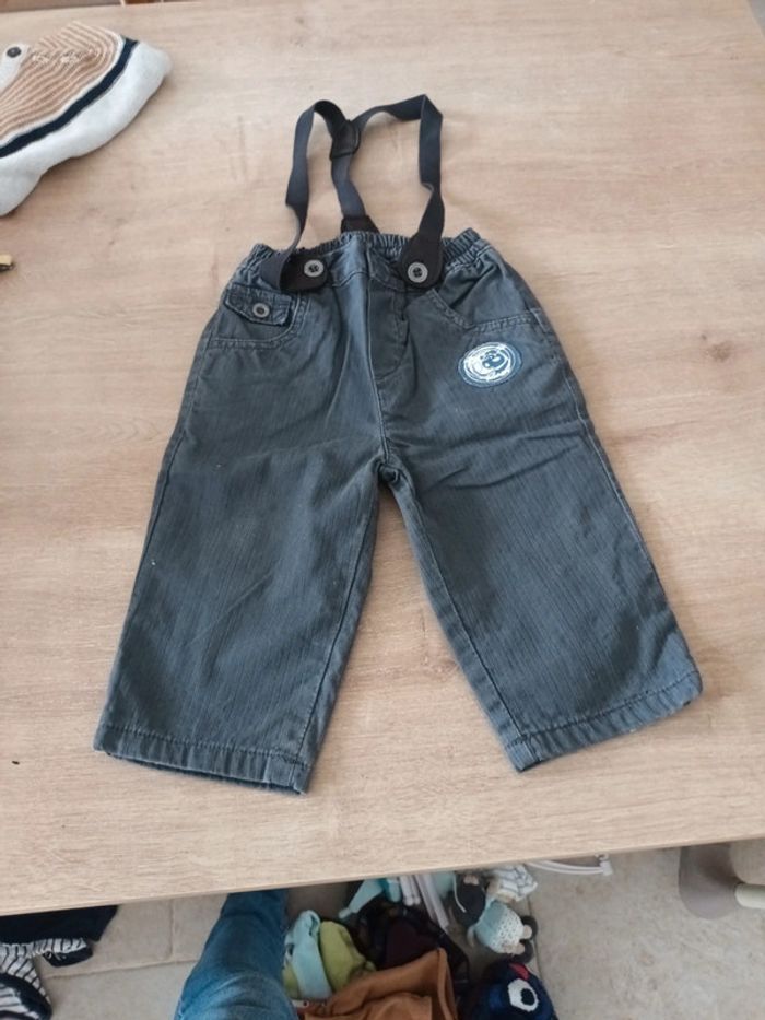 Pantalon à bretelles 12 mois