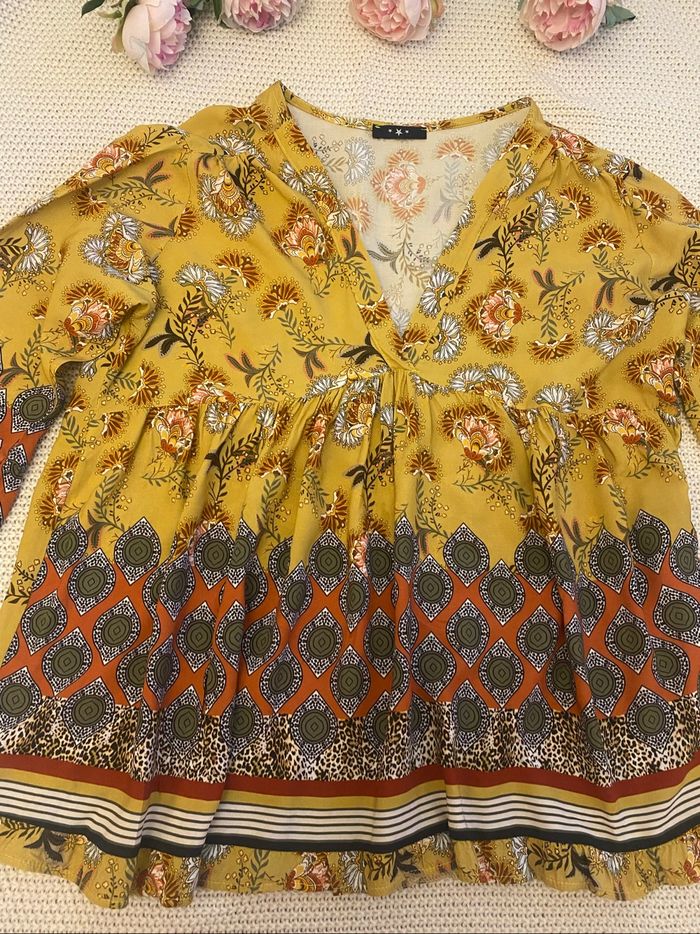 Blouse fleuri aux motifs colorés, très bon état , taille 38 - photo numéro 3