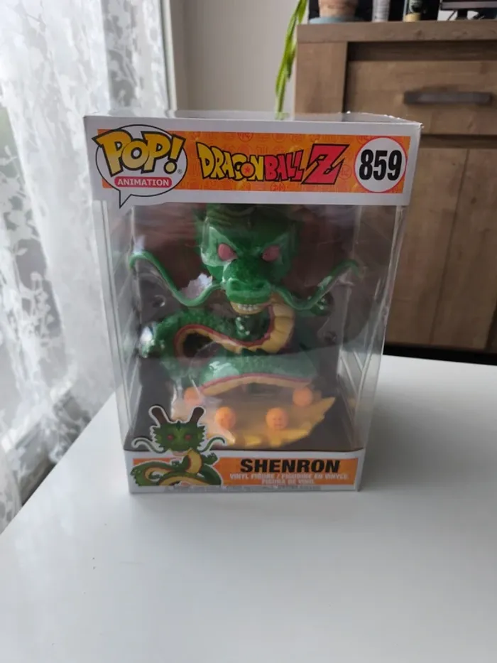 Funko Pop géante Dragon Ball Z Shenron bon état