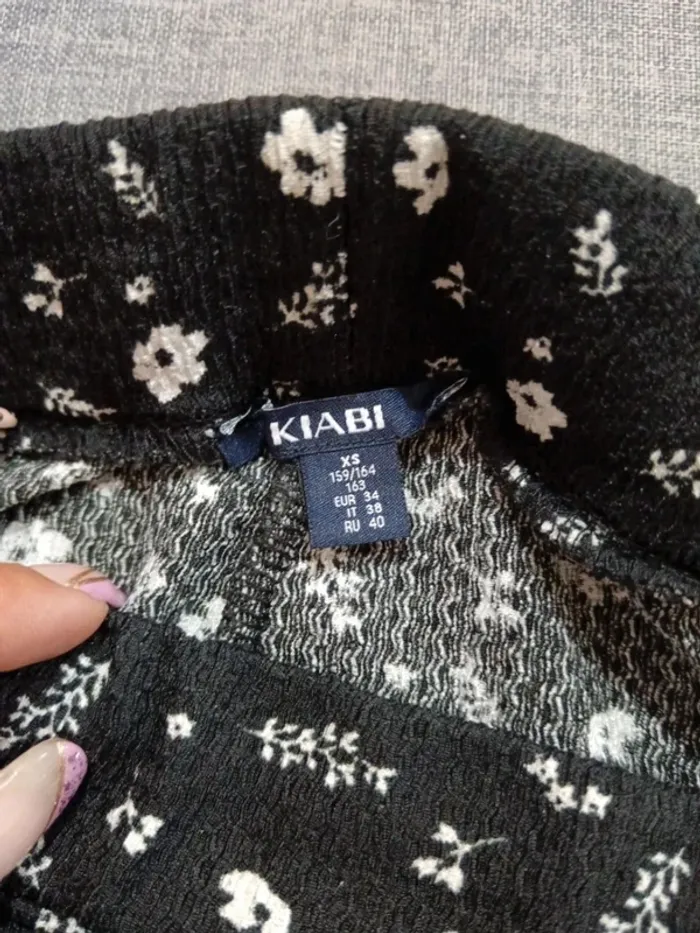 C54 pantalon noir/blanc imprimé kiabi XS - photo numéro 3