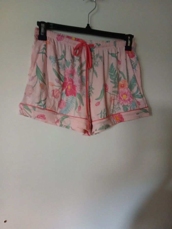Short M M